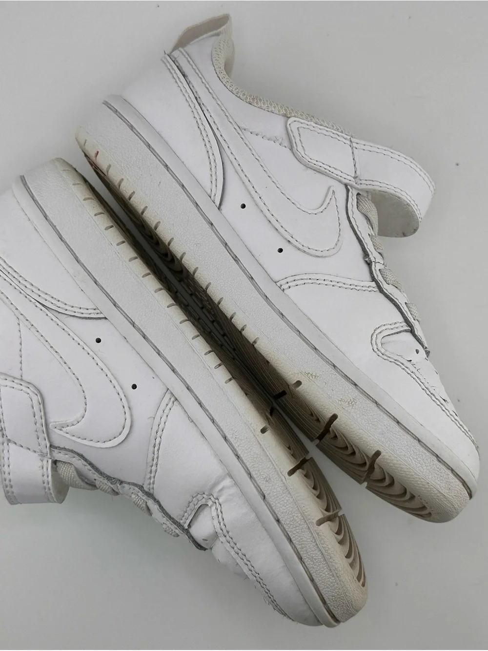Nike Kids White and Light Gray Low-Top Sneakers with Hook-and-Loop Strap
